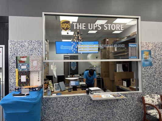 UPS STORE