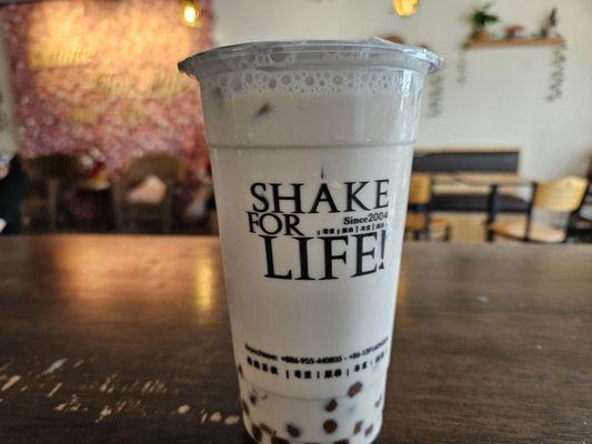 Oolong milk tea with boba