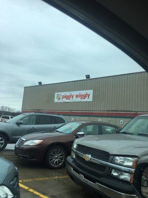 FoodLand has changed to piggy Wiggley