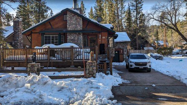 The front of the cabin.  Its was a pretty okay place to stay. I mean if you can handle a few things wrong that shouldn't be for that price.