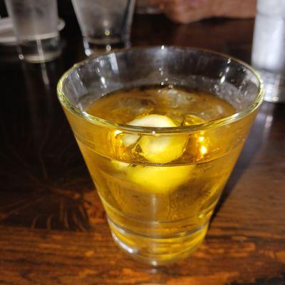 Dewars White Label Scotch on the rocks