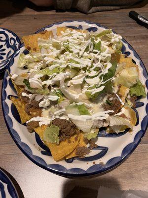 Nachos Locos (sans guacamole and fresh tomato because I'm allergic)