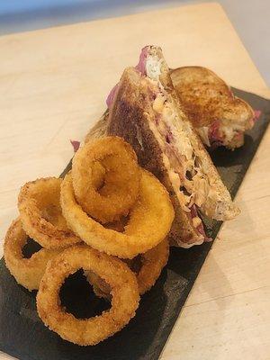 Reuben & Onion Rings