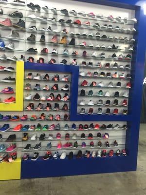 Great selection of Infants shoes!