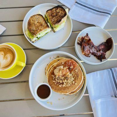 Cappuccino & Pancakes & Bacon & Skinny Egg Sandwich