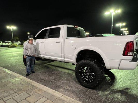 Picked up this Ram 2017 2500 Laramie. Aries DeLeon was exceptional in knowledge and customer service.