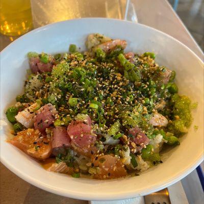 Poke bowl tuna and salmon