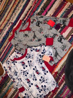 2 sets of toddler pajamas for only 4$ each