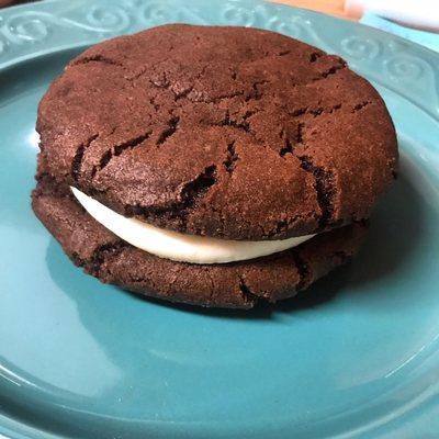 Chocolate sandwich cookie. It's a giant Oreo, basically.