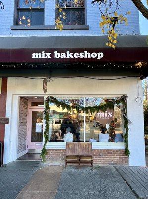 11.26.23 Mix Bakeshop