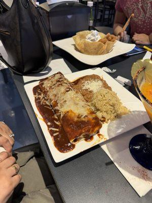 Burro enchilado, churro fries