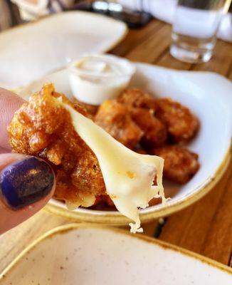 Cheese curd - cheese pull