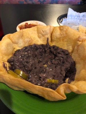 The bean dip is so so good.