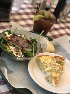 Quiche & spinach salad