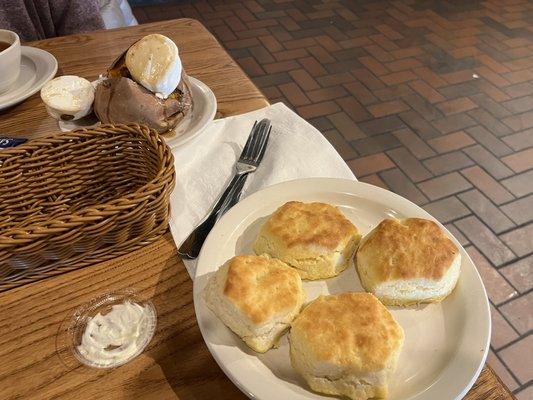 Delicious warm Buttermilk Biscuits (4) that came with the meal to have while you wait .