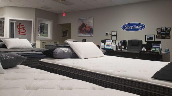 Sleep Eazy Mattress Gallery showing our love for the amazing STL Cardinals!