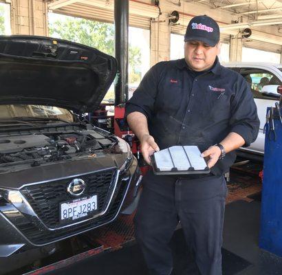 Checking the air filter.