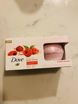 Dove Milk Swirls Bath Bombs - Vanilla Raspberry Creamsicle.