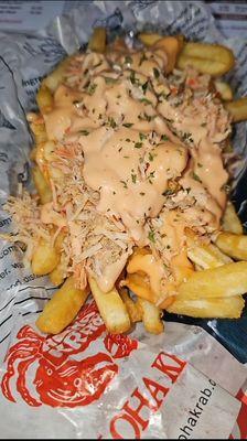 Crab meat fries