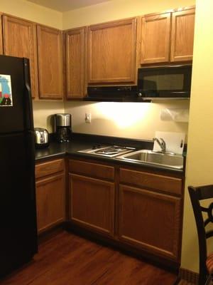 Cute kitchen area with everything you would need.