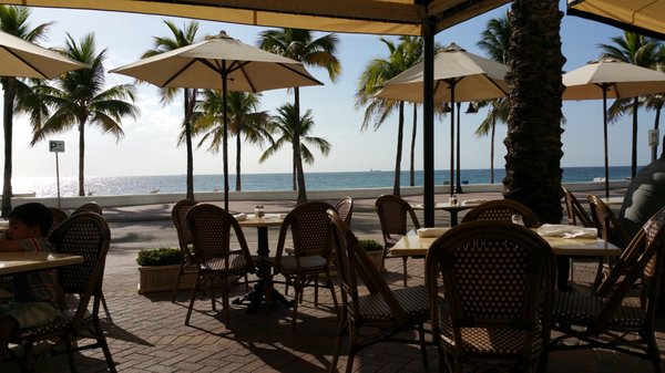 Patio at H2O Cafe