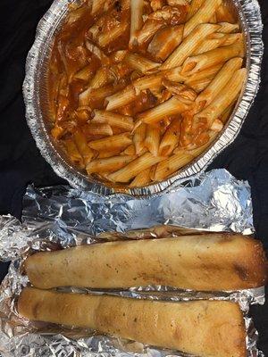 Penne ala Vodka with Grilled Chicken and Breadsticks