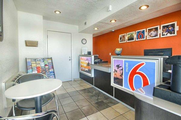 Motel 6-Fresno CA - Blackstone North