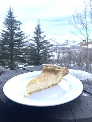 Vanilla bean sugar cream pie