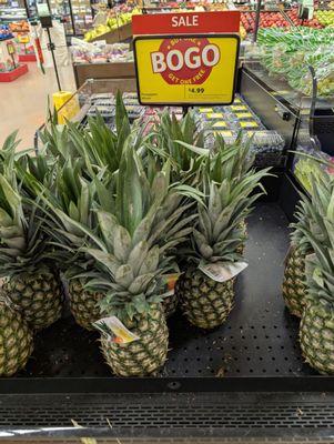 Pineapple Party!!