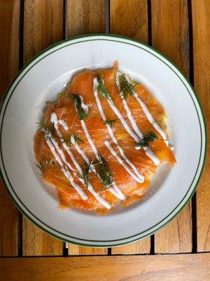 Leo omelette (lox over eggs)