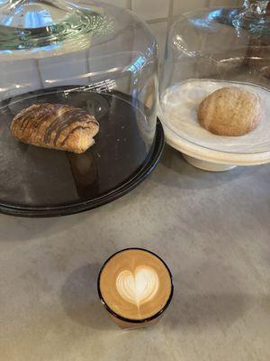 Cortado & pastries