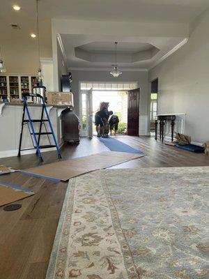 We keep your floors, rugs and carpet clean while we move in your belongings!