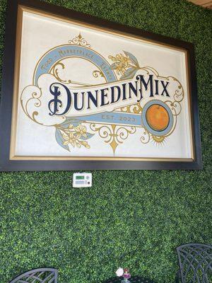 Dunedin Mix entry sign