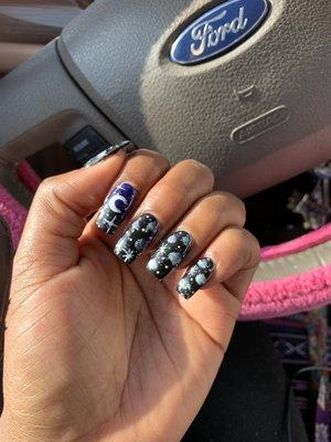 Moon and star nails