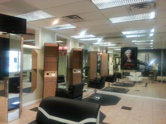 Revolution Beauty Salon