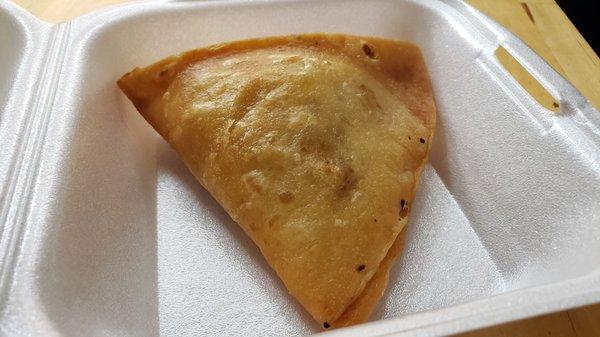 Vegetable samosa, vegan by default ($3). Pretty good. Oily, though. Nice quick snack.