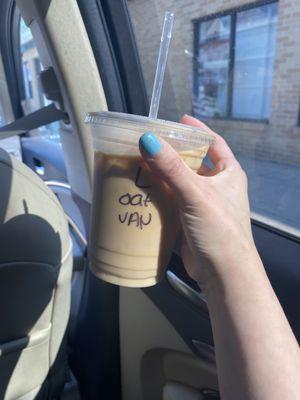 Iced sf vanilla latte w oat milk