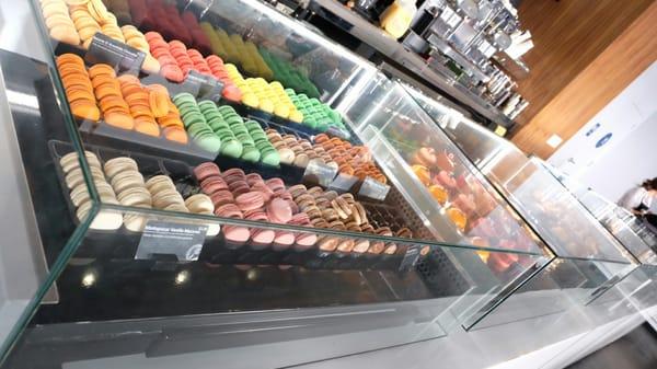 Love their selection of macaroons and how tasty it is!