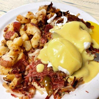 The Dublin - Eggs Benedict, Corned Beef Hash