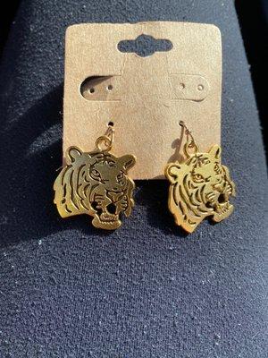 Cute earrings only $4