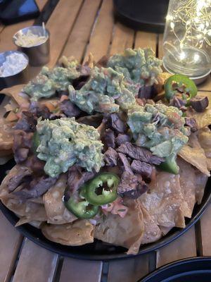 Steak nachos