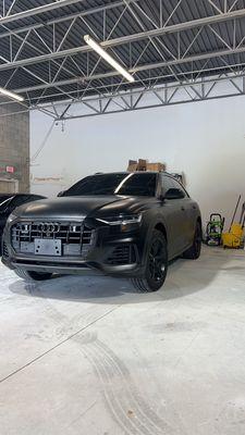 Wrap on this Audi Q8