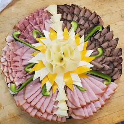 A meat and cheese tray