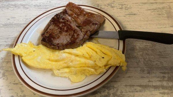 6oz Sirloin Steak and eggs