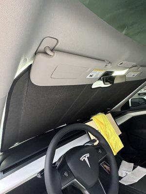 Sun shield for Tesla model 3