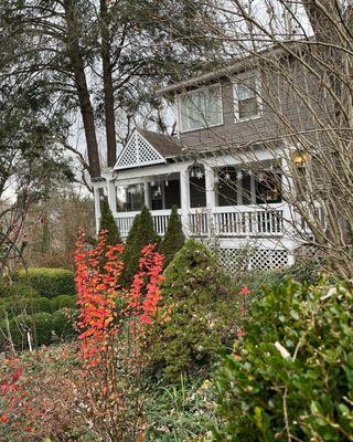 Last of fall color at Abbington Green