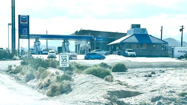 Gas station off Ocatillo imperial highway