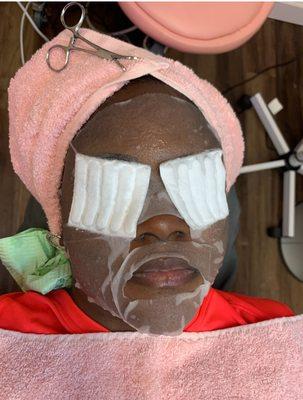 Cooling off mask after microdermabrasion