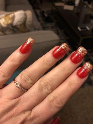 Holiday Nails by Vinny and Hahn. **FYI The parking lot is open!!*