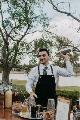 Full-service mobile bar, specializing in made-to-order cocktails with one-on-one interactions from our licensed professionals.